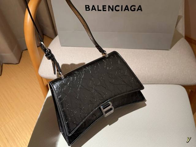 Balenciaga巴黎世家 Crush沙漏包hobo腋下包 尺寸25 16 7 礼盒包装