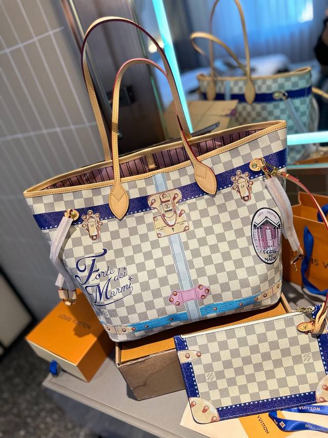 变色皮 折叠礼盒包装 原单lv Neverfull 购物袋 入门级的款式哦 绝对的终身款 此物经典不言而喻 街拍和实用都是非常nb的选择 大家拿到后可以感受下