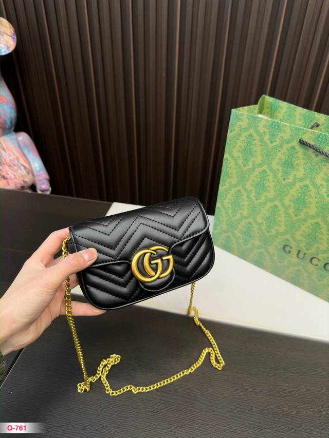 配礼盒 Gucci酷奇 手机零钱包 Marmont 酷奇双g 刺绣爱心单肩包斜挎包女包 美到无法无天的款式 今年简直引领时尚最in 素做了几个月的款 质量一直在