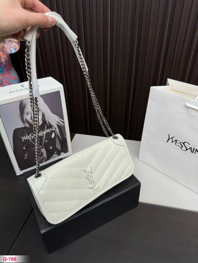 免税店全套包装 Ysl 23新品 Mininiki 邮差包 邮差包 斜挎包 腋下包 升级版嬉皮面料 时装 休闲 不挑衣服 尺寸26.13Cm