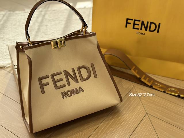 Size 32*27Cm F家 Fendi Peekabo 经典的造型 手提斜挎