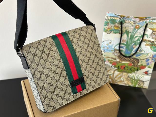 配盒 Gucci男款邮差包 尺寸28*23Cm 不限制年龄段哦