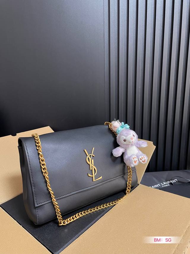 牛皮 配折叠礼盒 Tote通勤包ysl Niki 这只ysl Niki Shopping Bag 完美的可以装下包口有吸铁石封口 地铁_上也相对安全 我觉得对大