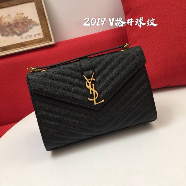 原单配盒子 球纹v格 Envelope Medium Bag 美出天际的ys.L质感一点也不输小香 大气时尚集于一身 一链三背 单链条斜挎 双链条单背 单链条单