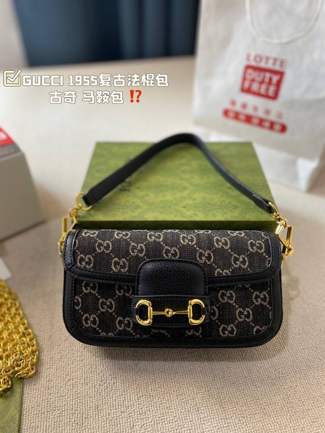 原单品质 Gucci 5复古法棍包 Gucci 5家族又新填一位新成员在原有的经典马鞍包设计上等比例缩小定型包工艺显得更加小巧精致 配了一根超美的双glogo金