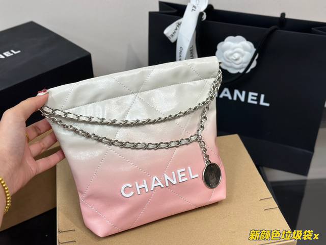 飞机盒 Chanel 2023Ss迷你垃圾袋#大爆款预测 天呐chanel Mini垃圾袋也太美了叭颐 预测下一个大爆款翻 好想拥有 #香奈儿垃圾袋 #Chan