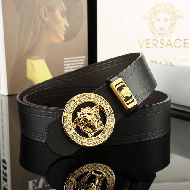 Versace 范思哲 配送官网同步正版新款包装，美人头正版开模经典版型高档时尚 ，进口牛皮美杜莎压花，背面酒红色牛皮底，对版车线，宽度3.8 Cm ，品质保真