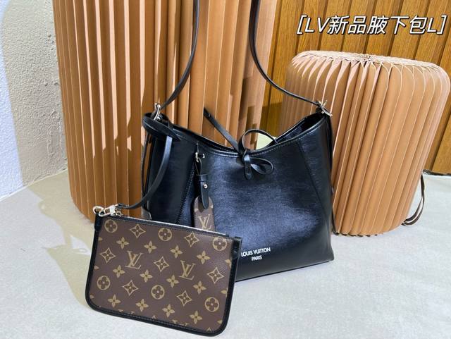 密封折叠礼盒包装 Lv新品carryall Dark手袋 经典老花搭配超纤皮 包包自重很轻 容量很大 日常通勤轻松驾驭 质感绝了 慵懒随性甜酷风 时髦精姐妹必入