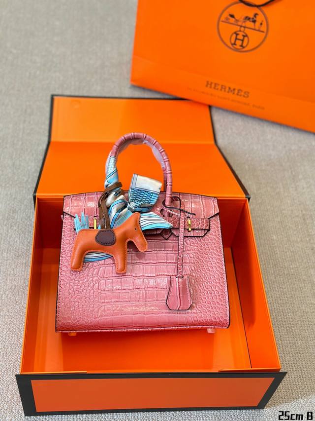 鳄鱼纹 原版皮hermes 25铂金包 Hermès 爱马仕 铂金包 高端质量 专柜最新款进口荔枝纹 明星同款 原版质量 ，Hermès每个女孩的必备品 尺寸：