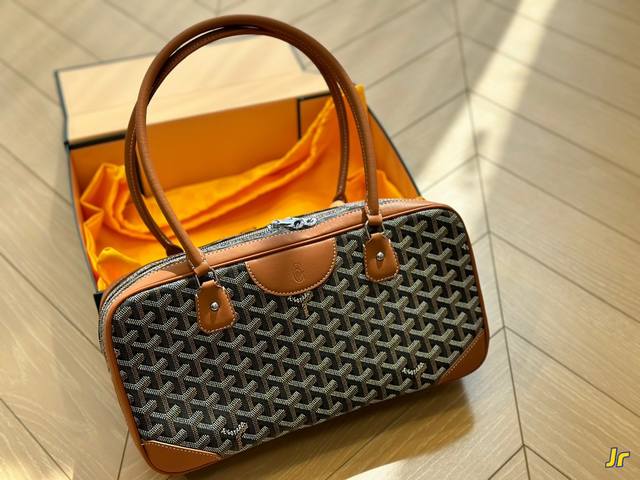 折叠盒 Goyard Vintage 中古法棍包小红书爆红款，常年霸榜中古类目清新脱俗，不怕撞包！长手柄，可以手提，亦可单肩腋下背！可甜可盐～双向拉链设计，超级