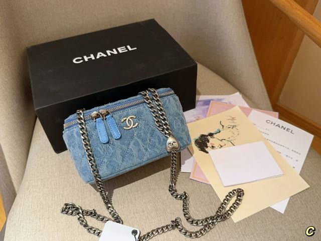 香奈儿chanel 牛仔山茶花chanel23P 爱心金球盒子包 放手机 尺寸18Cm 礼盒包装