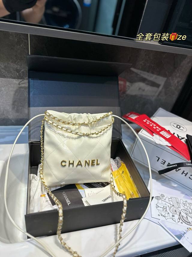 礼盒包装 Chanel 2023Ss迷你垃圾袋#大爆款预测 天呐chanel Mini垃圾袋也太美了叭颐 预测下一个大爆款翻 好想拥有 #香奈儿垃圾袋 #Cha