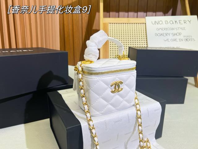 密封礼盒包装 Chanel 香奈儿 手提盒子包 手提链条斜挎 可可爱爱的一只 尺寸:11*10Cm