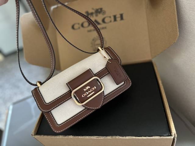 折叠礼盒包装 Coach 新品 Morgan 迷你信封包 Morgan 整个家族偏摩登复古的风格，有一种经典沉稳 大气的感觉又隐约个性的感觉～ 非常精致又高级质