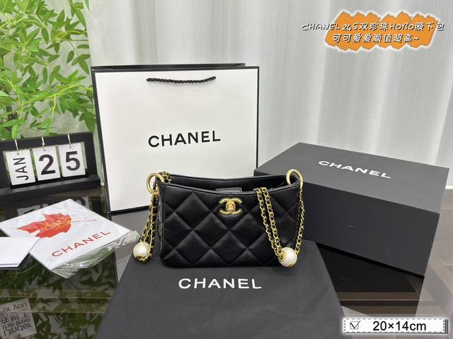 配折叠盒 Size:20×14 香奈儿chanel 24Ss 珍珠双金球 Mini Tote 但是这款真的是这一季的最爱 小巧可爱俏皮活泼 有人叫她mini T