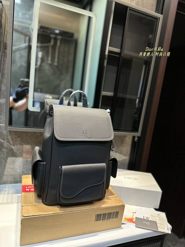 迪奥 Dior 双肩包 专柜最新进口帆布原单品质 官网同步 品质保证超洋气 超实用 随心装 永不过时 必备单品 尺寸：28.16.38