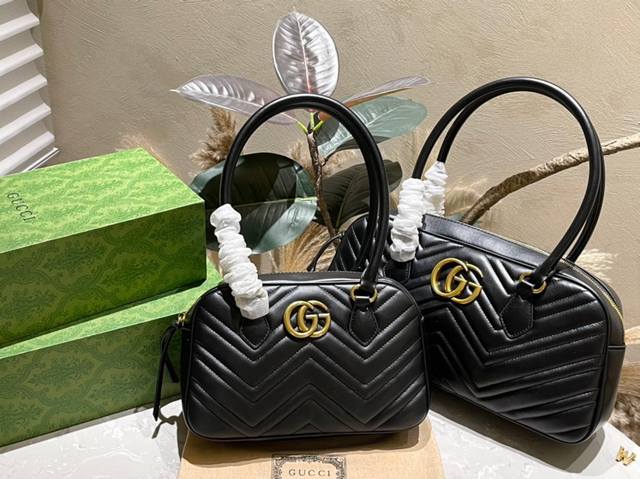 礼盒包装 Gucci 新款 保龄球 腋下包 Marmont 系列新品 皮质超赞 尺寸30Cm 25Cm