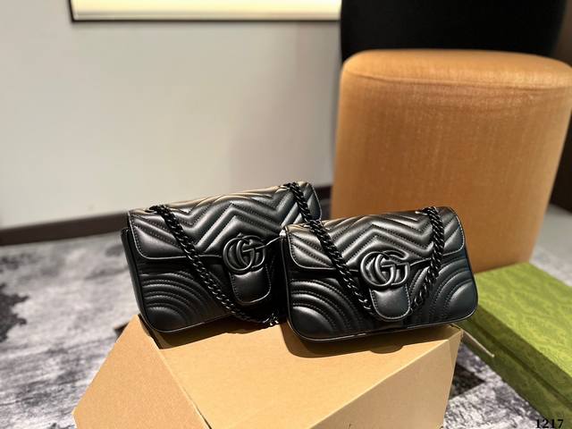 配礼盒 Gucci Marmont 马卡龙系列 新配色 Gucci 新品 宠儿精选 Gg Marmont 系列手袋刚刚上架一组 绝美哑光扣. 新包型，迷你腰包采