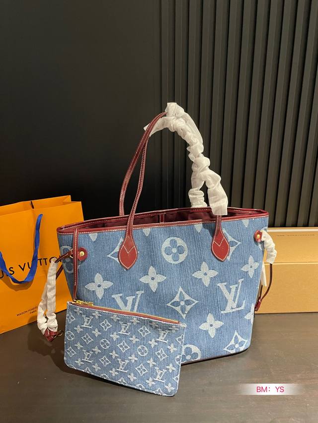 配折叠礼盒 Lv 中古 牛仔 Nf 购物袋 Neverfull 购物袋！入门级的款式哦！绝对的终身款！此物经典不言而喻！街拍和实用都是非常nb的选择！大家拿到后