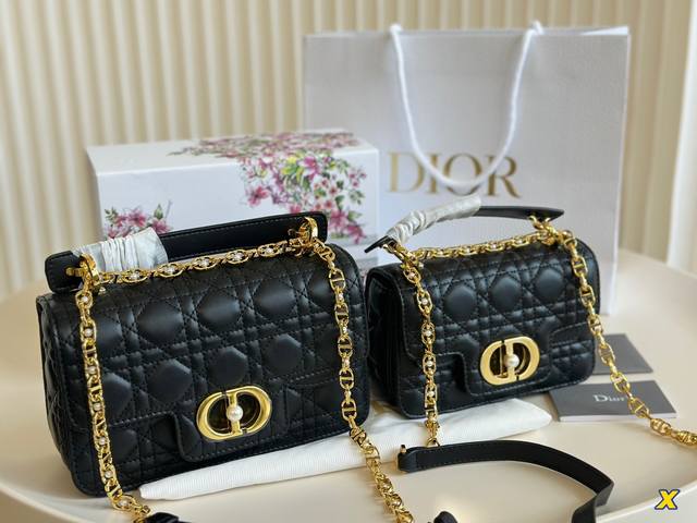 全套包装 Dior New 新款dior Jolie 手提包 2024春夏新品，小牛皮材质，兼具优雅气质与实用功能，藤格纹多层设计，容量最佳！搭配可拆卸手柄与可