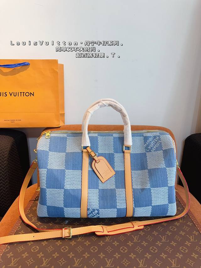 Lv 路易威登联名款keepall45斜跨包旅行包 一只帅气能装的旅行袋 时尚爆发款火热来袭 经典设计大气可观男女通用款 包包采用原版皮质 超级厚实 耐磨 耐用