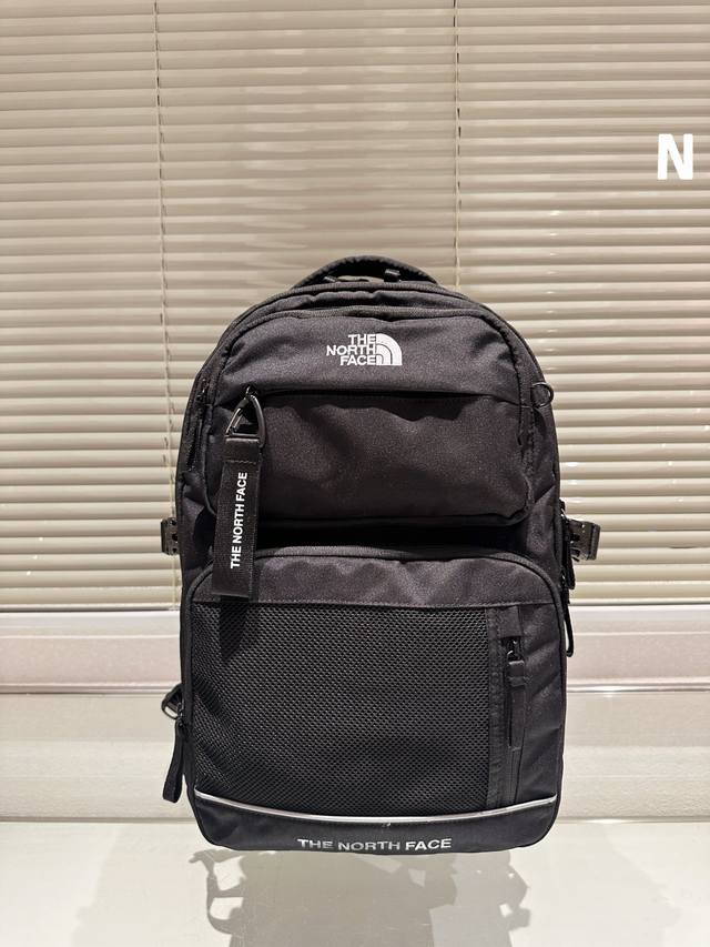 原版布 The North Face Cordura 双肩背包 选用 500D Cordura Nylon 及 75D Cordura Nylon制造 实净耐磨