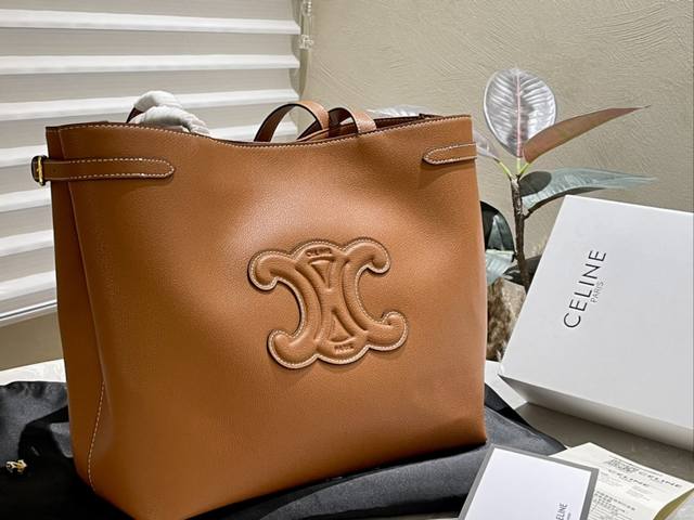 牛皮 CELINE 1 CABAS ANAis粒面牛皮革手袋 NEW~凯旋门 Tote 2024 夏季新款 Cabas 1高级百搭又实用、 购物袋的款式展现着