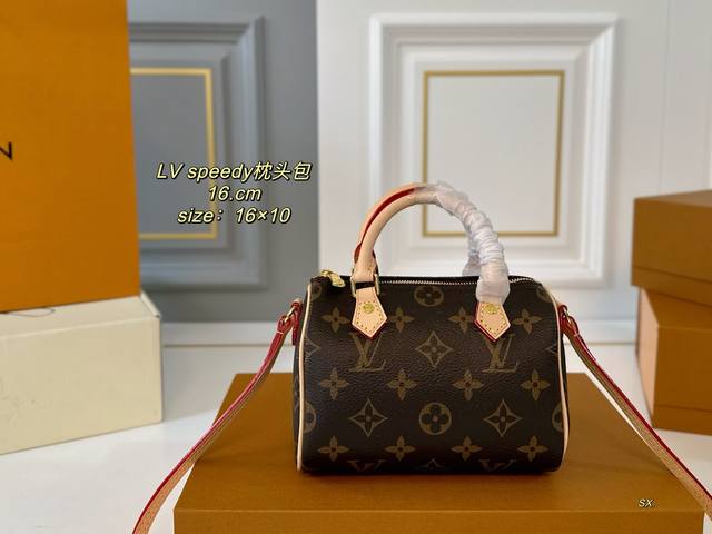 16.cm 折叠盒 size：16×10 LV 路易威登Speedy迷你枕头包 仙女的lv入门首选包 太经典了，包身超轻容量 精致又小巧，爱极了