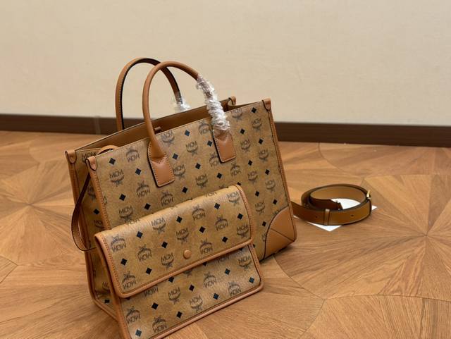 size：38*28cm mcm 新款购物袋 升级版拉链款shopper 改变后的[它 你是否更爱它了！ 原单！青岛出品！