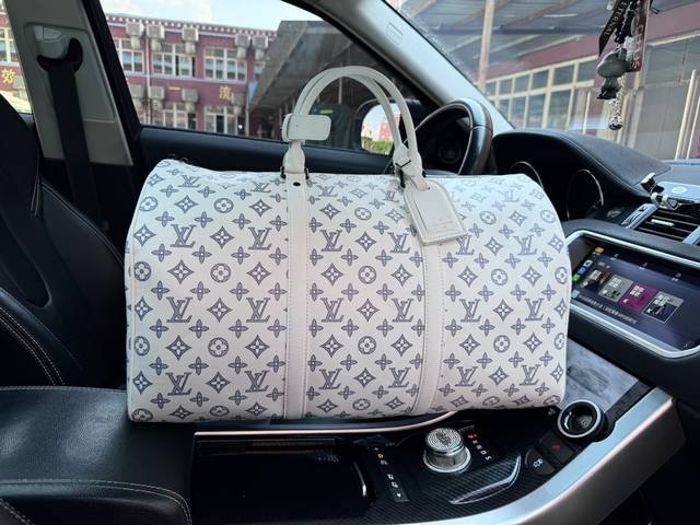 高端货 新款 “Louis Vuitton”lv旅行袋 路易威旅行包 M24954 LOUIS VUITTON keepall 50 可拆卸可调节肩带字母印花