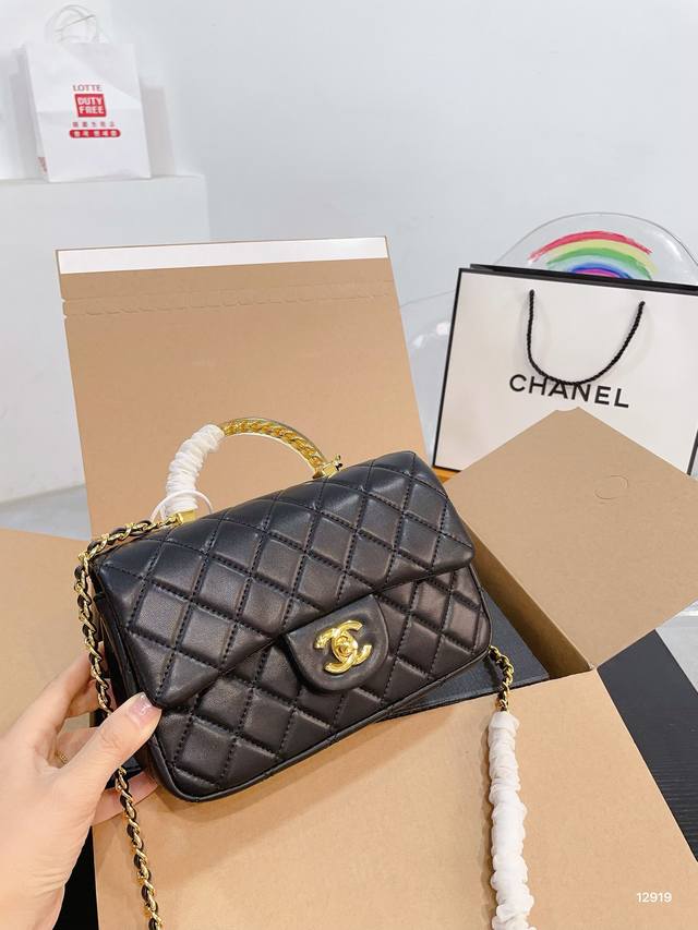 折叠盒 透明提手 CHANEL香奈儿 新品手提方胖子 经典菱形格羊皮面料 尺寸:20*13cm