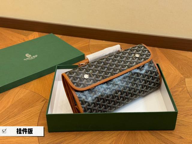 配礼盒 size：33*34cm Goyard 戈雅 双肩包 复古又减龄 容量真的超级大 装下笔记本妥妥滴 男女通用！真的超级划算！