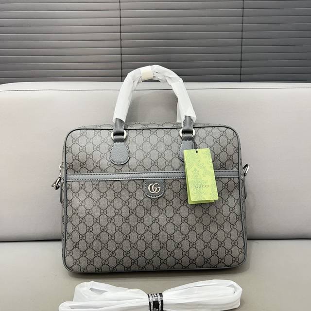 Gucci 古奇 Ophidia 双G徽标可拆卸可调节肩带 GG Supreme 帆布 公文包 中号 男女同款情侣款 深灰色原单GG公文包 男包 电脑包 手提包