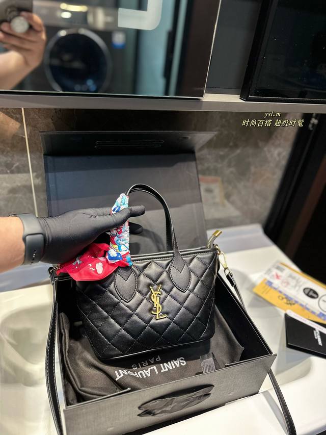 圣罗兰 ysl 温润细腻 优雅高级 非常百搭耐看 经典时髦 尺寸20.15