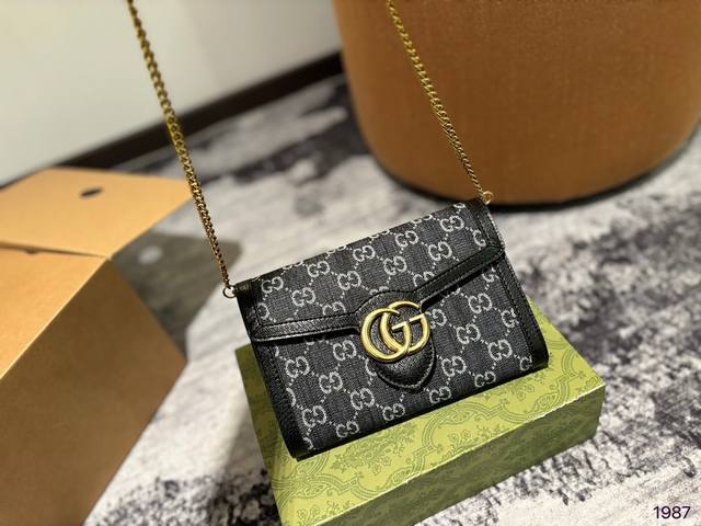 折叠盒 Gucci woc 新面料 链条可拆卸 特别适合春夏 尺寸20*14cm