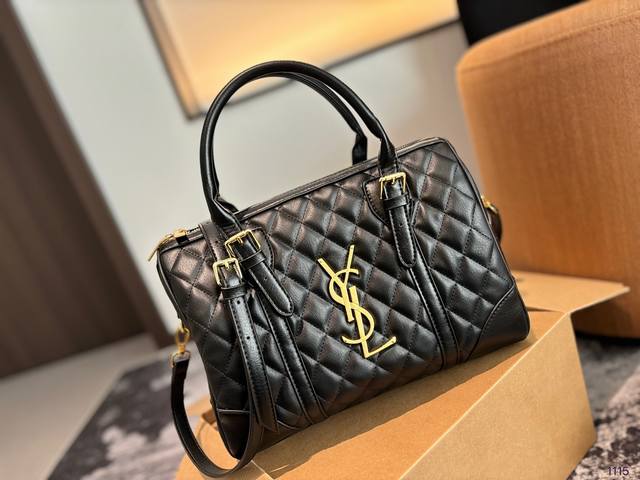 ysl 新品，非常实用和百搭.这个款满轻便又耐用的一款 容量也ok尺寸：32.22