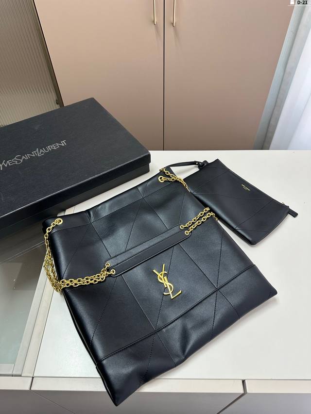 圣罗兰YSL 垃圾袋 Tote包 大tote感觉太温柔了简直 随意搭配都出彩 D-21尺寸30.7.37配盒