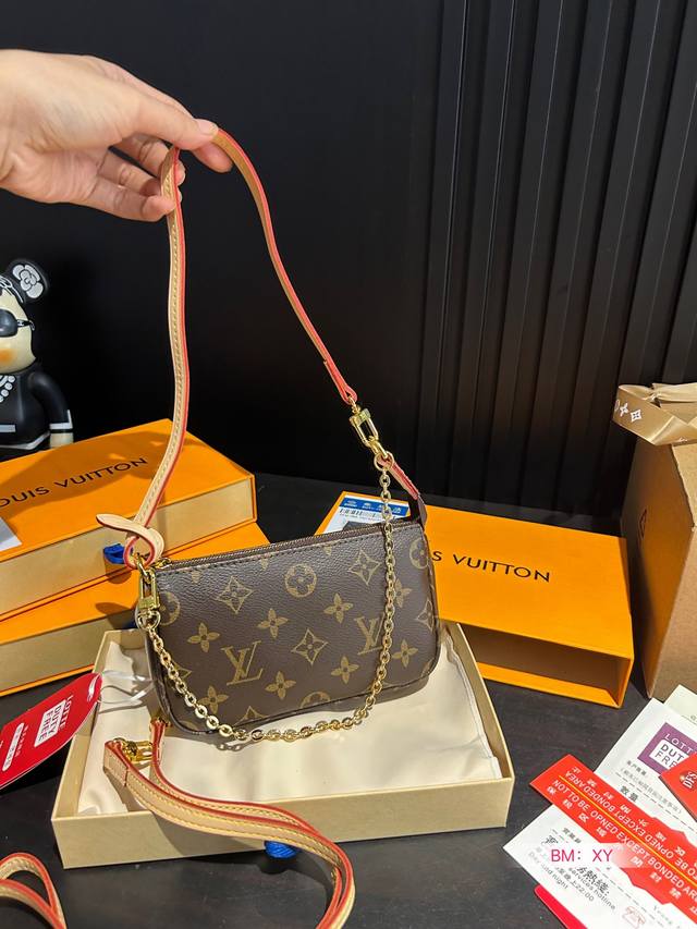 配盒 Lv PochetteP Accessories Mila 麻将包老花经典的麻将包包，万年长青款式，经典就是永不过时，正因为如此二手市场两极化明显，要么就