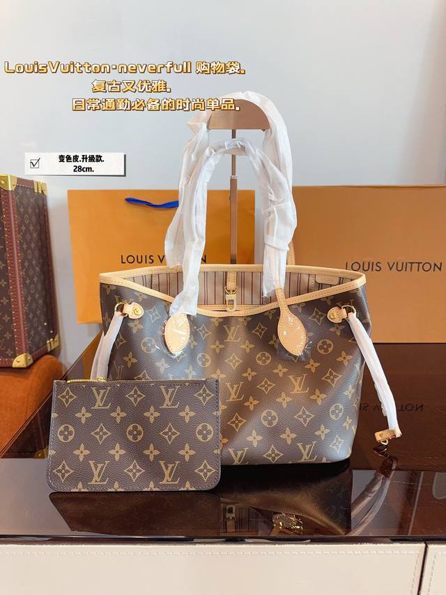 配礼盒 LV 爆款 购物袋 原单全方位对花 LV 系列 购物袋 Onthego 购物或周末出游 拎起 Onthego 手袋即刻出发 Lv 新款 购物袋大花新料压