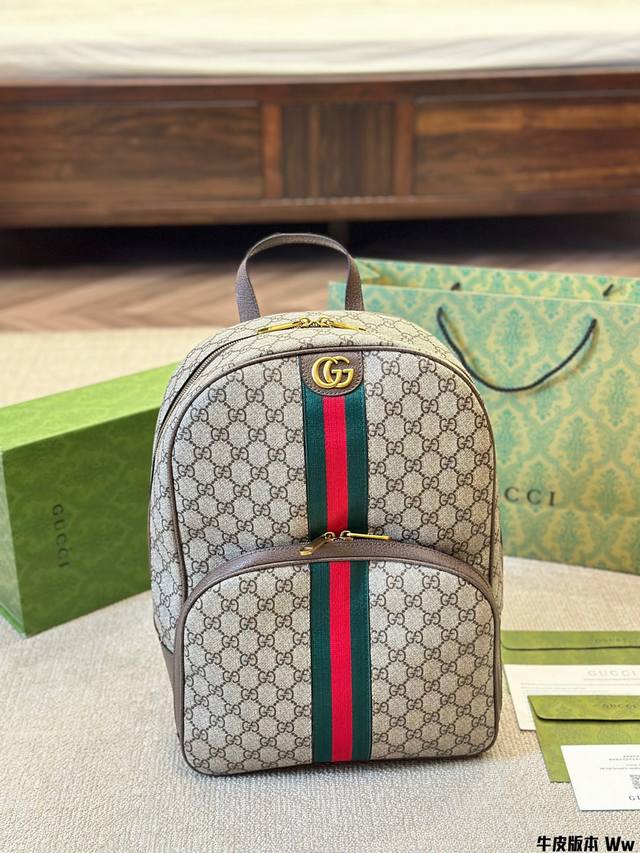 牛皮版本 Gucci 新品双肩包 原版品质！精工制作 Gucci 古奇 经典调配件 Gucci 古奇最新火款 注意！细节 这款购物袋 将标志性图案与经典印花相结