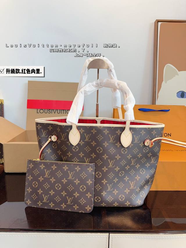 配礼盒 LV 爆款 购物袋 原单全方位对花 LV 系列 购物袋 Onthego 购物或周末出游 拎起 Onthego 手袋即刻出发 Lv 新款 购物袋大花新料压