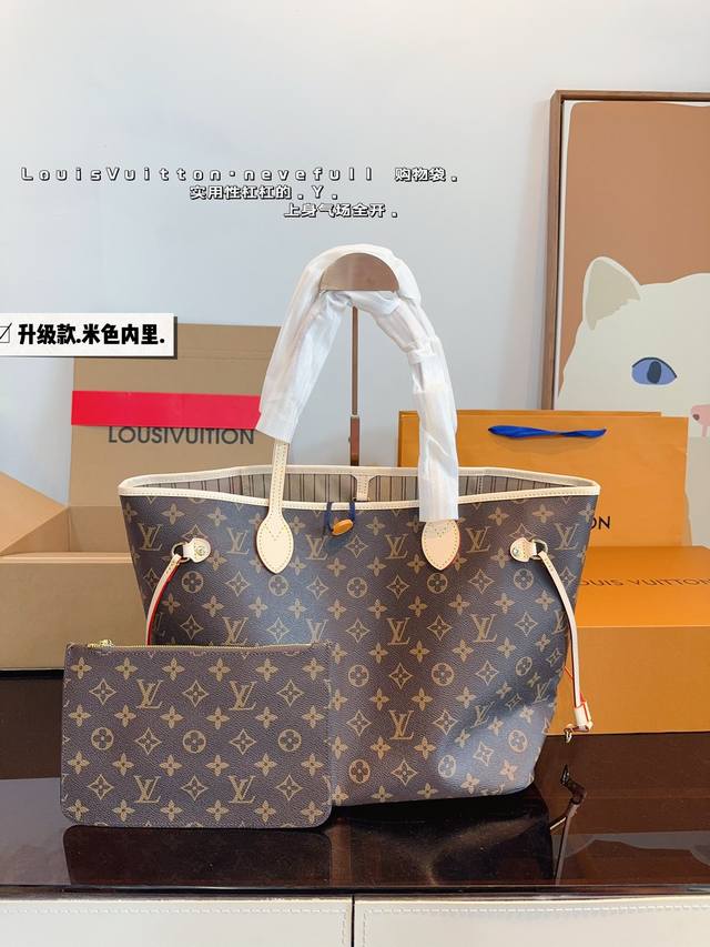 配礼盒 LV 爆款 购物袋 原单全方位对花 LV 系列 购物袋 Onthego 购物或周末出游 拎起 Onthego 手袋即刻出发 Lv 新款 购物袋大花新料压