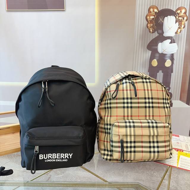 巴宝莉 Burberry 双肩包 又甜又酷 一整个爱住 百搭时尚 颜值超高 是每个潮酷女孩必入单品尺寸：29*11*41Cm。M D