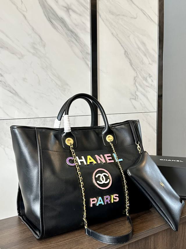 Chanel新品 珐琅扣 沙滩包tote 牛皮质地 时装 休闲 不挑衣服j 尺寸31Cm