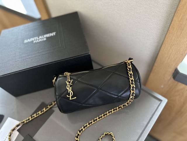 礼盒包装 Ysl 笔筒包 圣罗兰包包 Saint Laurent&Slp正品购入打版，牛皮皮质，全套对版五金. 包型精致，实用 袋口ysl金属扣五金完美无暇 细