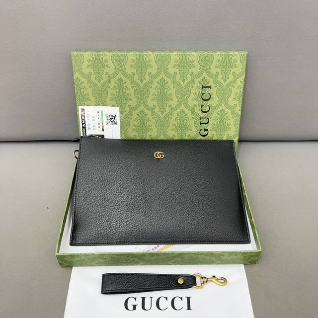 Gucci 古奇 印花手拿包 Gg印花手袋 手包 采用精湛镶嵌细工，实物拍摄 原厂原版面料 配送原版礼盒 29 X 19Cm。