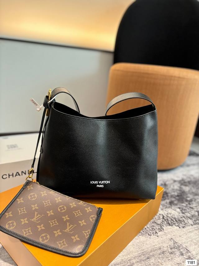 配折叠盒子 Lv“Low Key ”Hobo-包包分享 Louis Vuitton 刚刚在官网发售全新low Key系列手袋，新作选用柔软的粒面牛皮革塑造洗练h