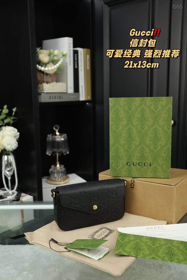 配全套礼盒 Gucci 酷奇 信封包 独特设计 时尚又经典 超级百搭 日常通勤皆可 上身又a又飒 尺寸21.13