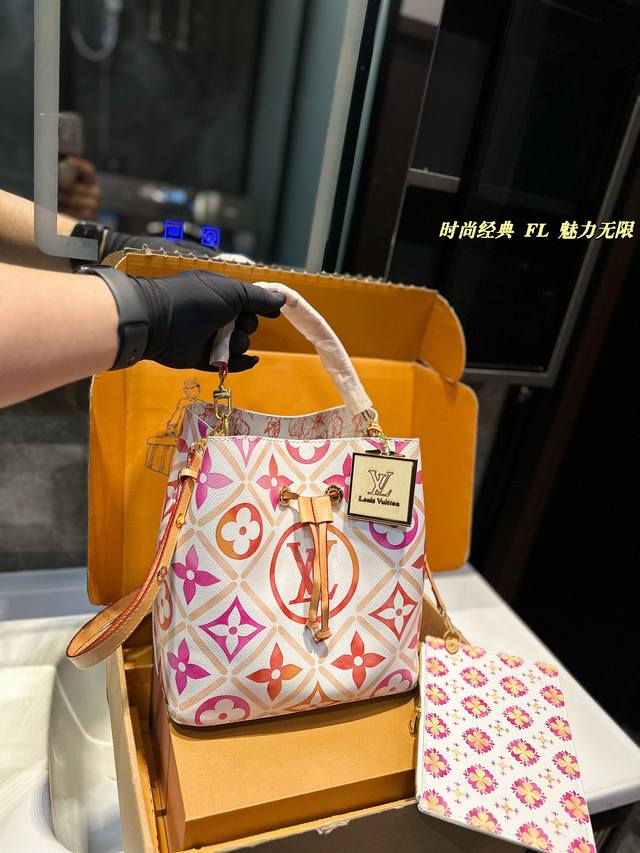 Lv Neonoe 限定 香槟桶 系列 对比lv 路易威登 新款neonoe抽绳水桶包单肩女包louis Vuittonm44022 香槟包诞生于1932年的香