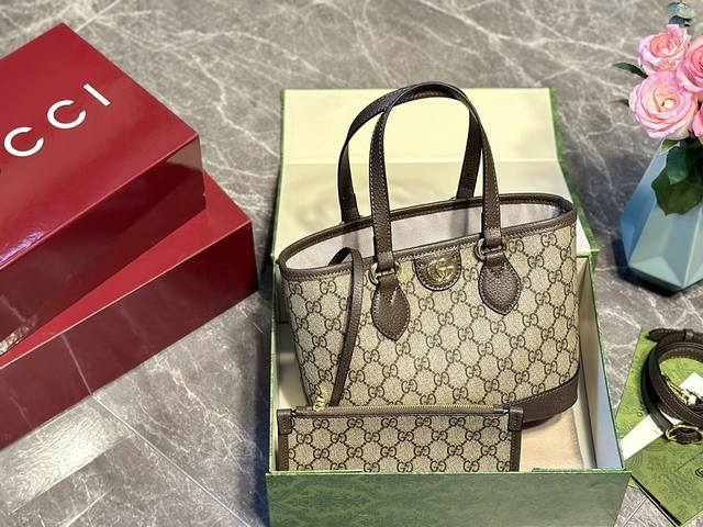 折叠礼盒 Gucci 新品 Tote 菜篮子 购物袋手提托特斜挎单肩多用 定制面料logo五金原版一比一品质 炒鸡百搭实用的一款 喜欢的美妞赶快入手吧 店主推荐